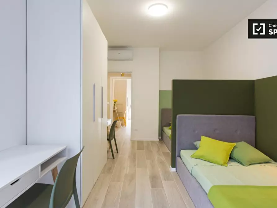 Immagine 2 di Camera condivisa in affitto  in Piazzale Siena a Milano