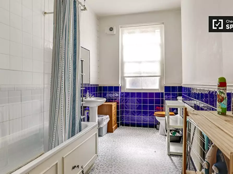 Immagine 12 di Camera condivisa in affitto  in Beaumont Crescent a Hammersmith