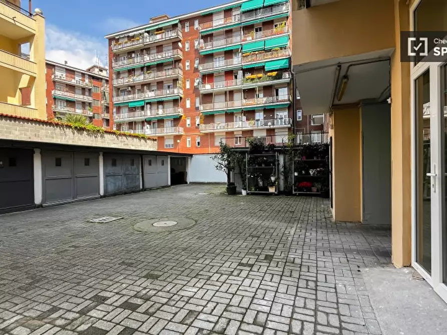 Immagine 10 di Ufficio in affitto  in Via Cinque Maggio a Milano