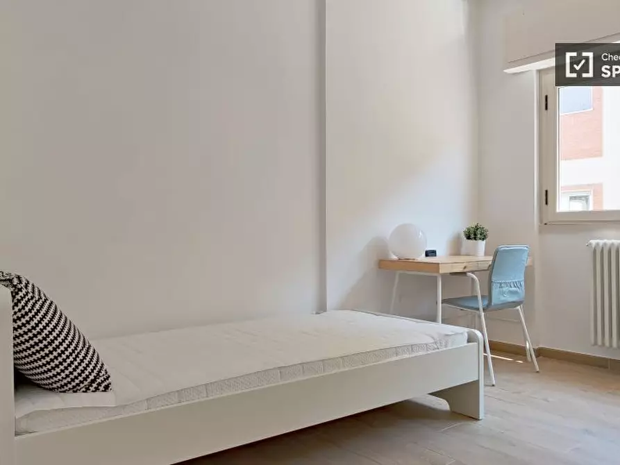 Immagine 17 di Camera condivisa in affitto  in Via Privata Ebro a Milano