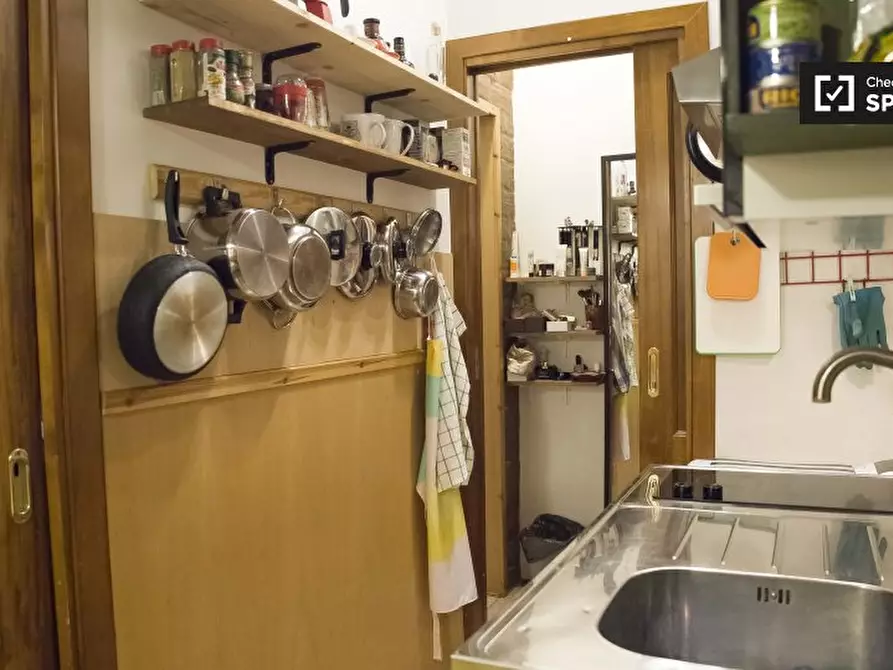 Immagine 13 di Camera condivisa in affitto  in Via Castelfidardo, 00185 Roma RM, Italy a Roma