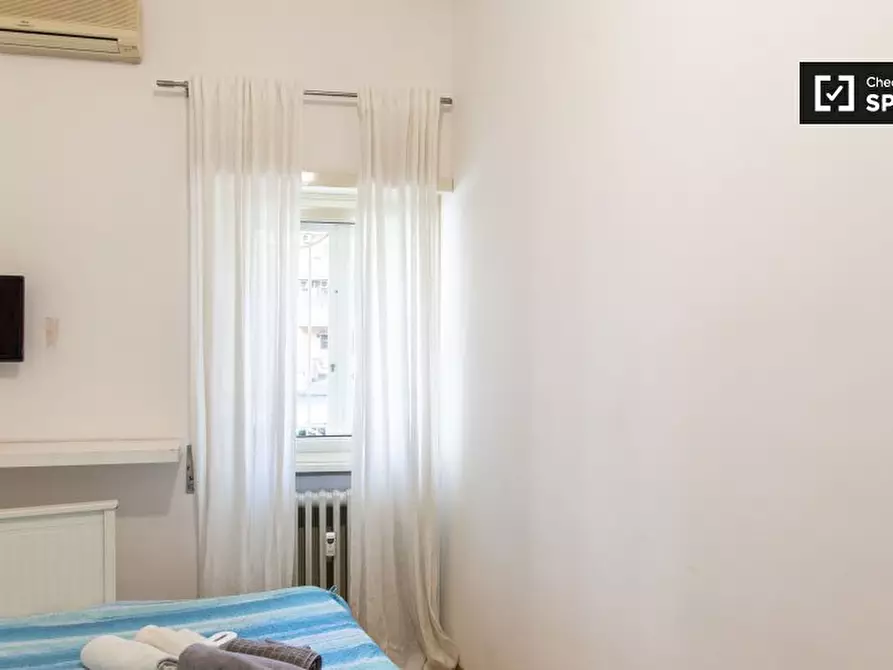 Immagine 2 di Camera condivisa in affitto  in Via Tigrè a Roma
