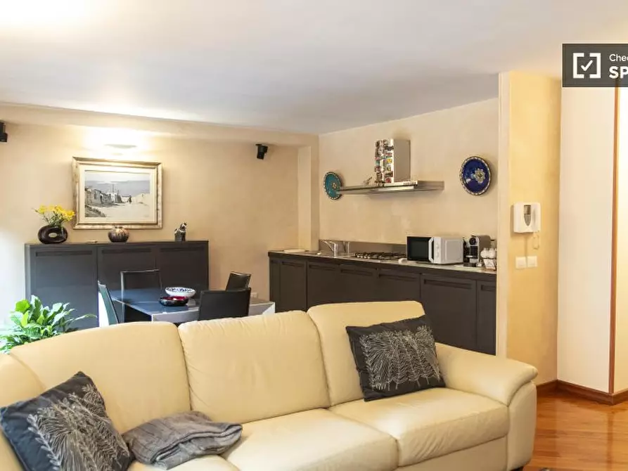 Immagine 16 di Appartamento in affitto  in Via Erode Attico a Roma