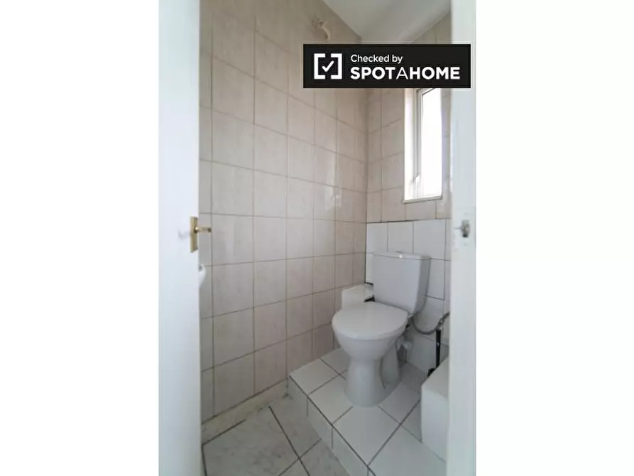 Immagine 10 di Camera condivisa in affitto  in Linale House a Islington