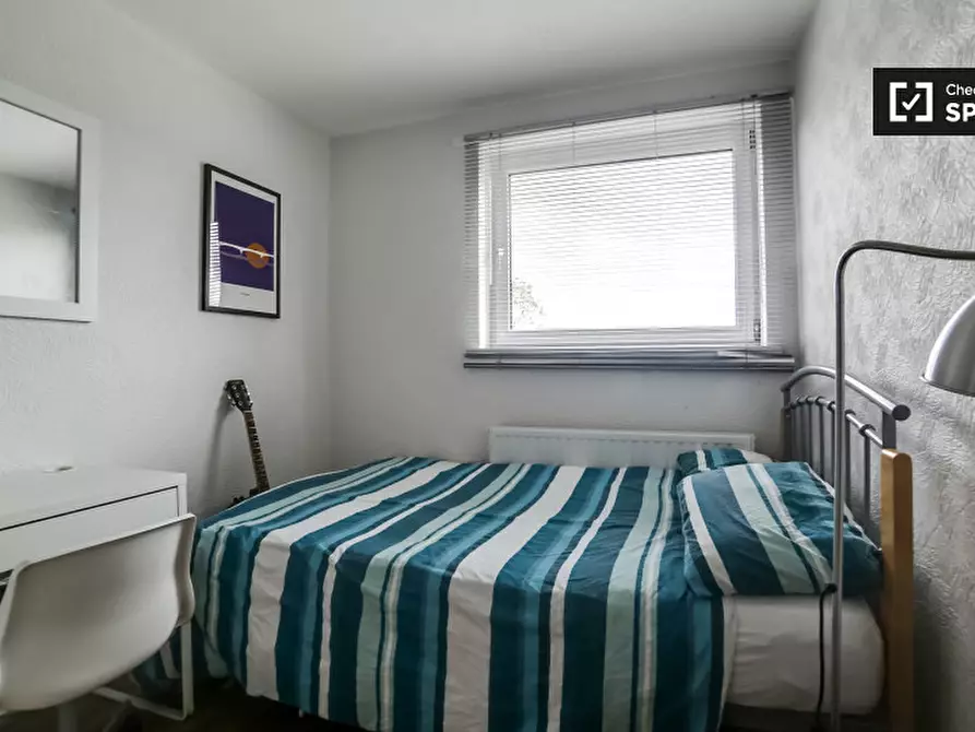 Immagine 2 di Camera condivisa in affitto  in Ollerton Green a Poplar