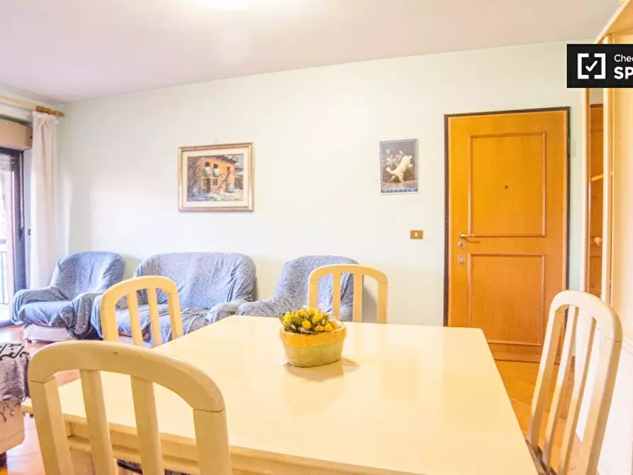 Immagine 4 di Camera condivisa in affitto  in Via Francesco Gentile a Roma