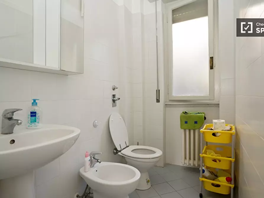 Immagine 11 di Camera condivisa in affitto  in Via Isimbardi a Milano