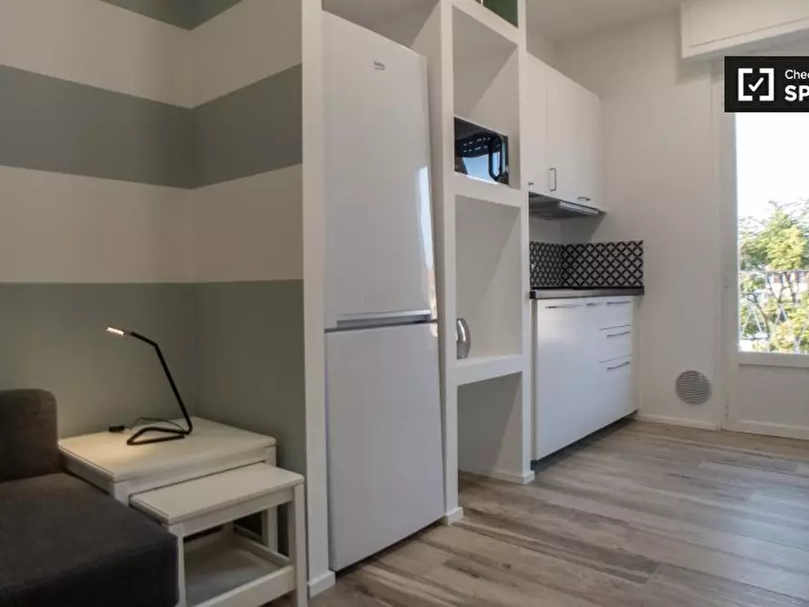 Immagine 3 di Appartamento in affitto  in Via Rutilia a Milano