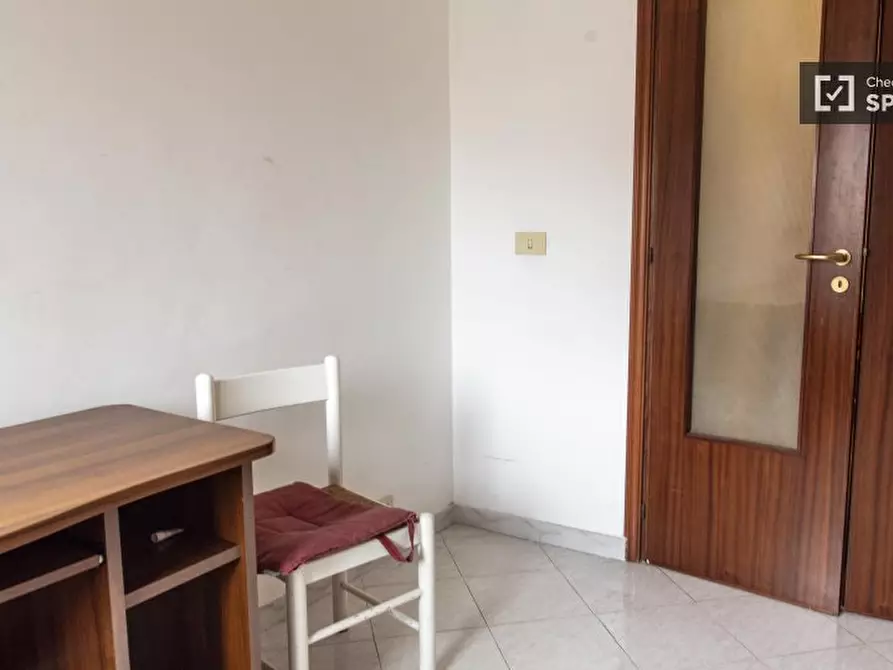 Immagine 5 di Camera condivisa in affitto  in Via Anagni a Roma