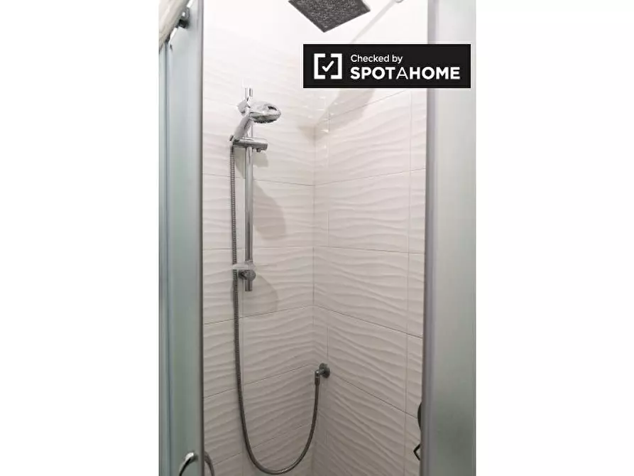 Immagine 8 di Appartamento in affitto  in Via Tunisi a Roma