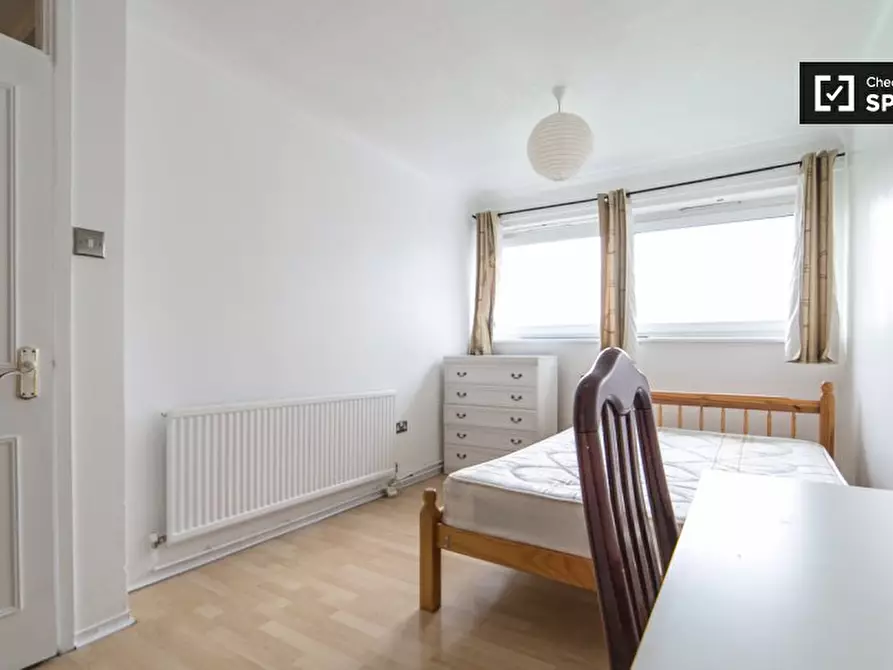 Immagine 4 di Camera condivisa in affitto  in Horton House, Field Rd, Hammersmith, London W 8HW, UK a Hammersmith
