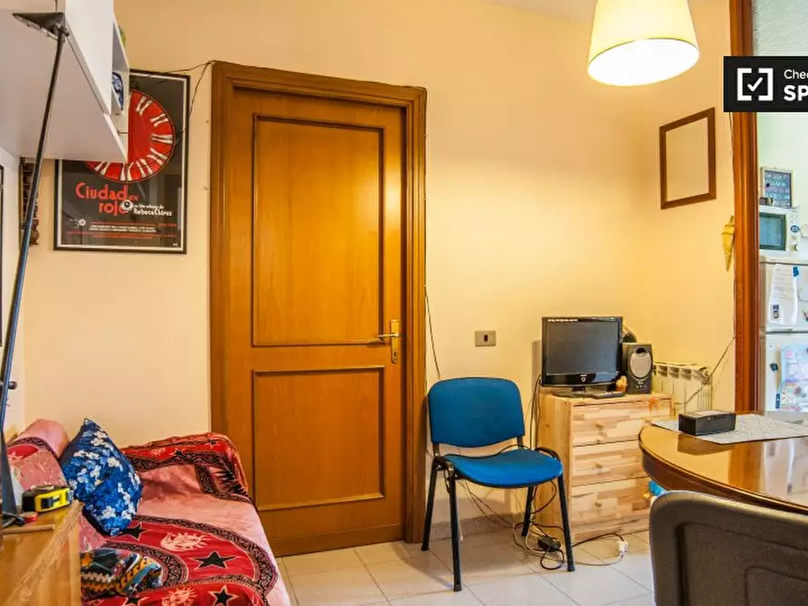 Immagine 12 di Camera condivisa in affitto  in Via Giulioli Eudo, 00173 Roma RM, Italy a Roma