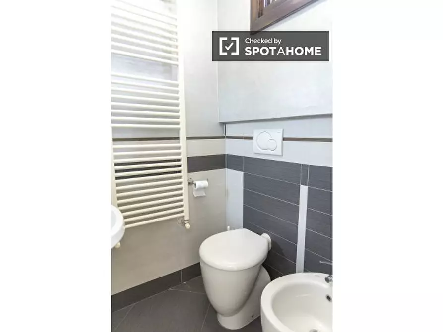 Immagine 10 di Appartamento in affitto  in Via Sesto S. Giovanni a Roma