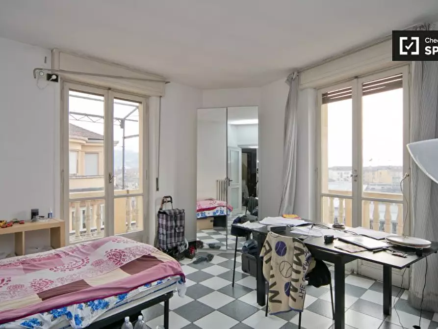 Immagine 1 di Camera condivisa in affitto  in Corso S. Maurizio a Torino