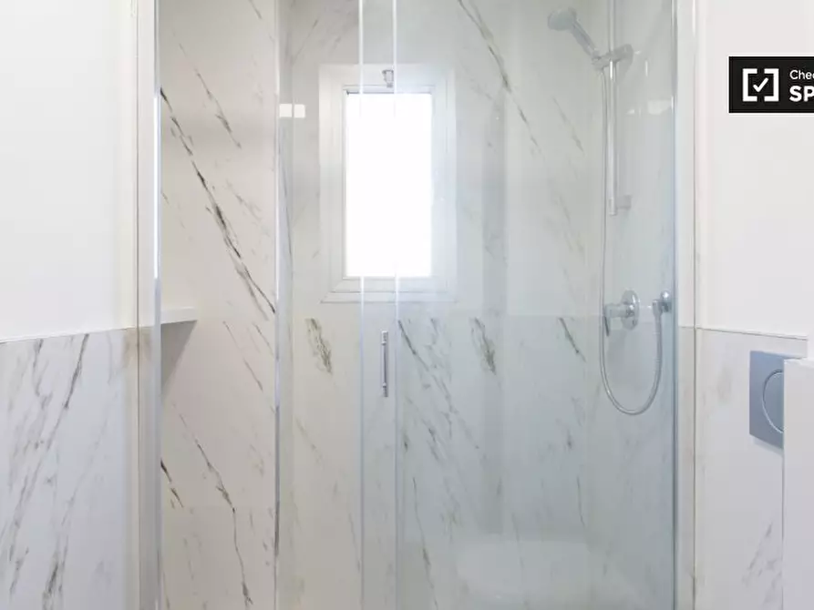 Immagine 10 di Ufficio in affitto  in Via Giovanni Battista Pergolesi a Milano