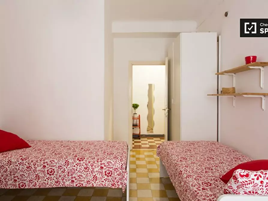 Immagine 3 di Camera condivisa in affitto  in Piazzale Susa a Milano