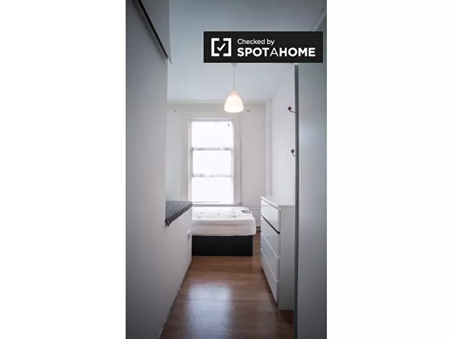 Immagine 2 di Camera condivisa in affitto  in Berriman Rd a Islington