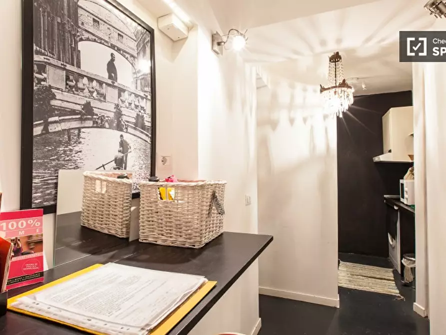 Immagine 8 di Camera condivisa in affitto  in Via dei Campani a Roma