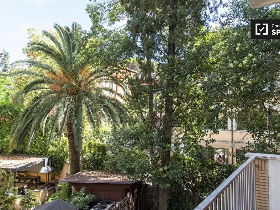 Immagine 11 di Appartamento in affitto  in Via Icilio a Roma