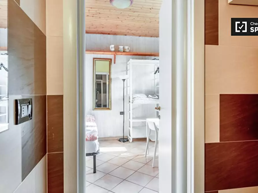 Immagine 13 di Ufficio in affitto  in Via Asiago a Bologna