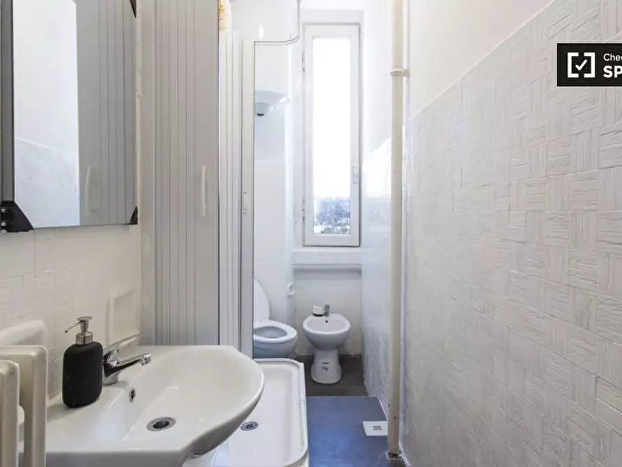 Immagine 7 di Camera condivisa in affitto  in Via Camillo e Otto Cima a Milano