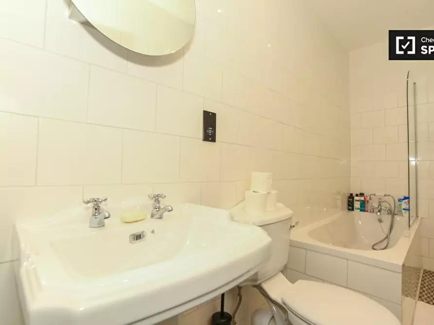 Immagine 17 di Camera condivisa in affitto  in B Queenstown Rd a Lambeth