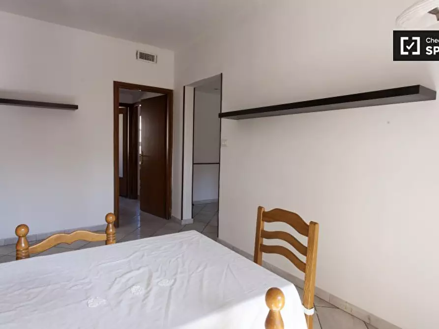 Immagine 7 di Camera condivisa in affitto  in Via Valentino Banal, 00177 Roma RM, Italy a Roma