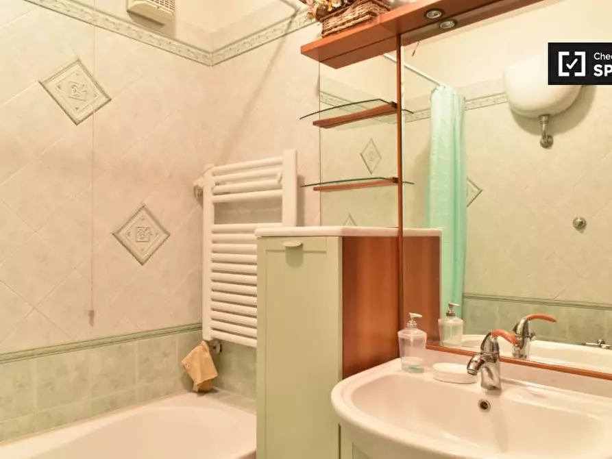 Immagine 9 di Camera condivisa in affitto  in Via Tullio Garbari, 00125 Roma RM, Italy a Roma