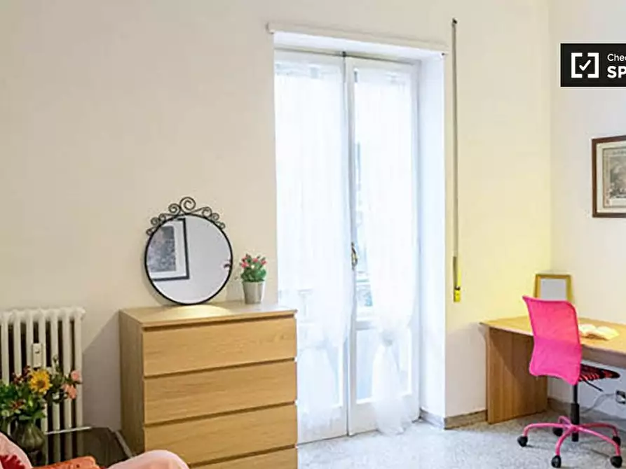 Immagine 2 di Camera condivisa in affitto  in Piazza San Giovanni Bosco a Roma