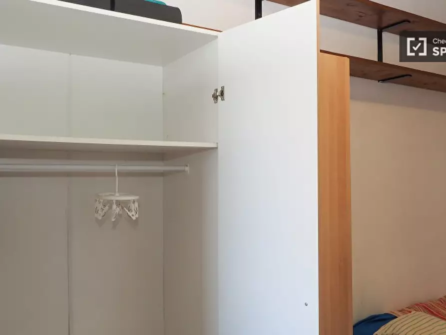 Immagine 6 di Camera condivisa in affitto  in Via dei Missaglia a Milano