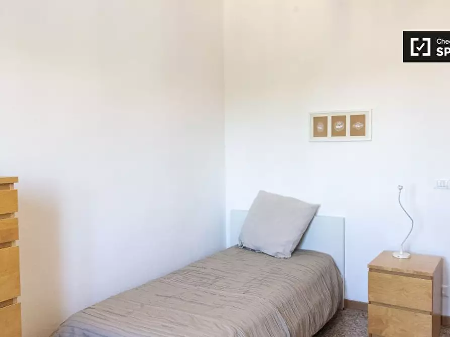 Immagine 2 di Camera condivisa in affitto  in Via Portuense a Roma