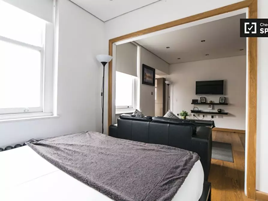 Immagine 8 di Ufficio in affitto  in Flat 4B, 5 New Bridge St, London EC4V 6AB a 