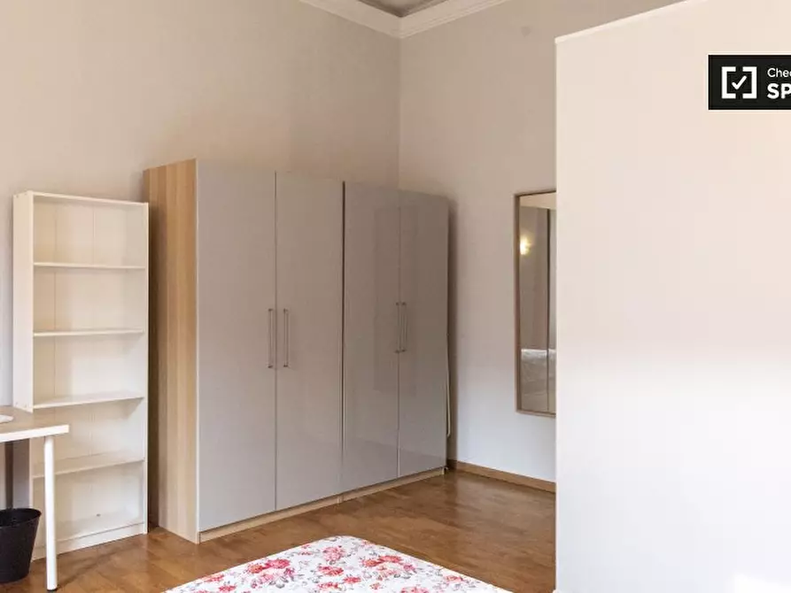 Immagine 4 di Camera condivisa in affitto  in Viale Regina Margherita a Roma