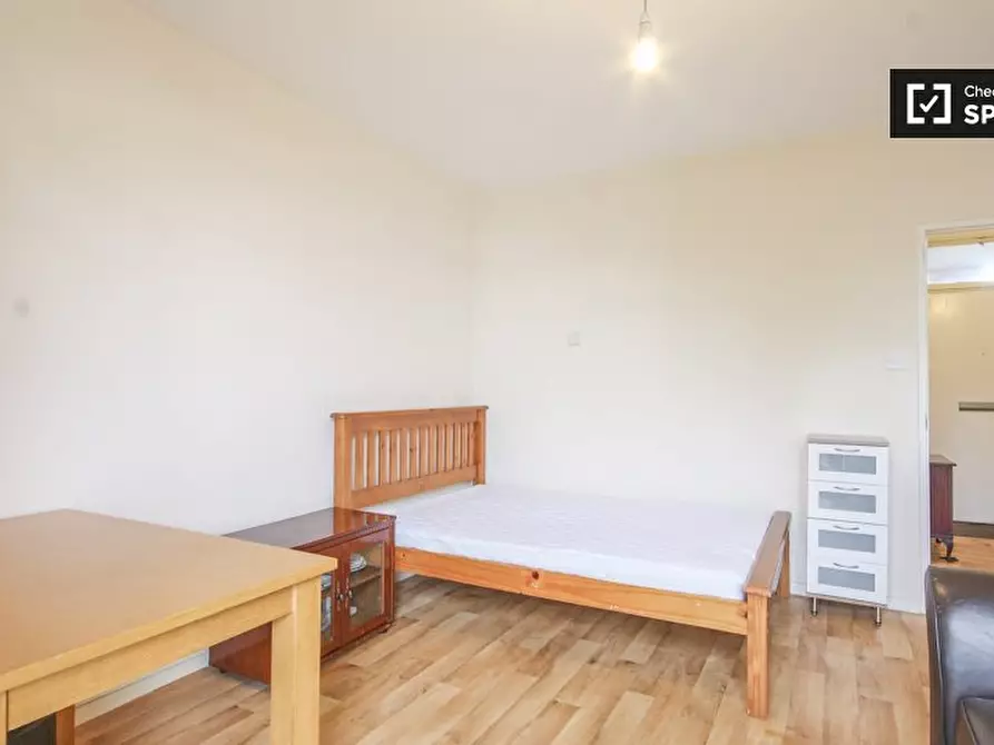 Immagine 17 di Appartamento in affitto  in Winchester House,  Hallfield Estate, a Paddington