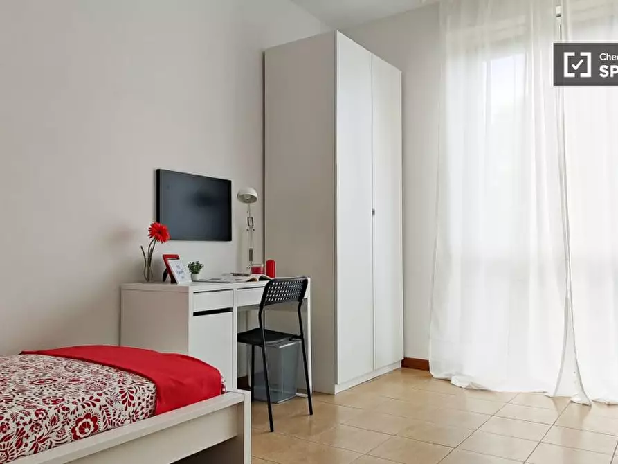 Immagine 3 di Camera condivisa in affitto  in Via Luigi Prinetti a Milano