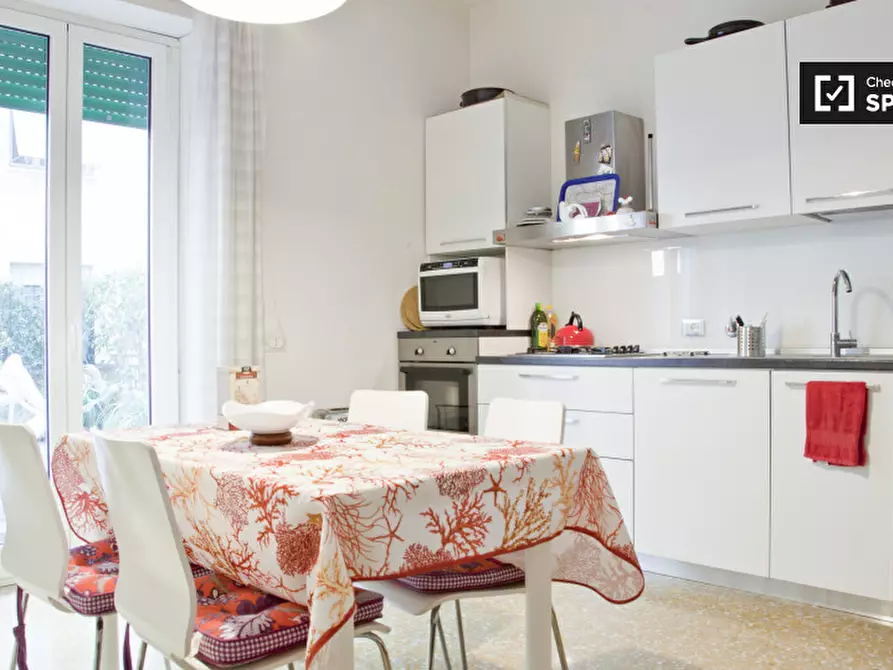 Immagine 7 di Camera condivisa in affitto  in Via Bolzano a Roma