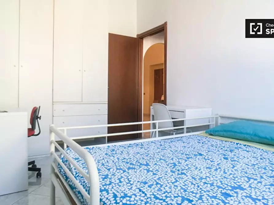 Immagine 3 di Camera condivisa in affitto  in Via Pietro Custodi a Milano