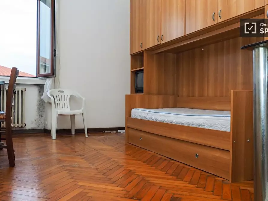 Immagine 6 di Camera condivisa in affitto  in Viale Lucania a Milano