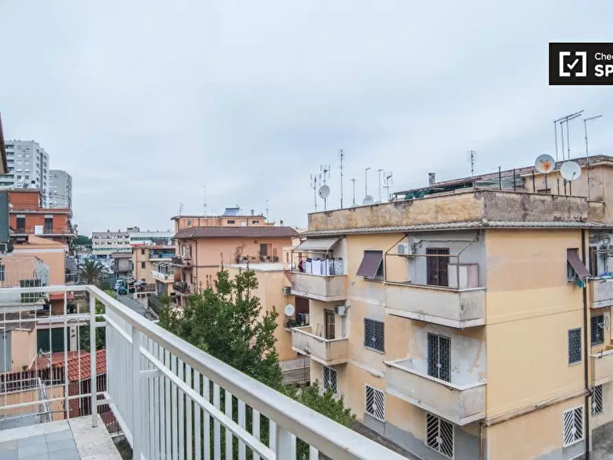 Immagine 16 di Camera condivisa in affitto  in Via Giovanni Battista Bastianelli a Roma
