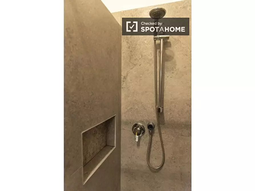 Immagine 8 di Appartamento in affitto  in Via Francesco Marconi a Roma