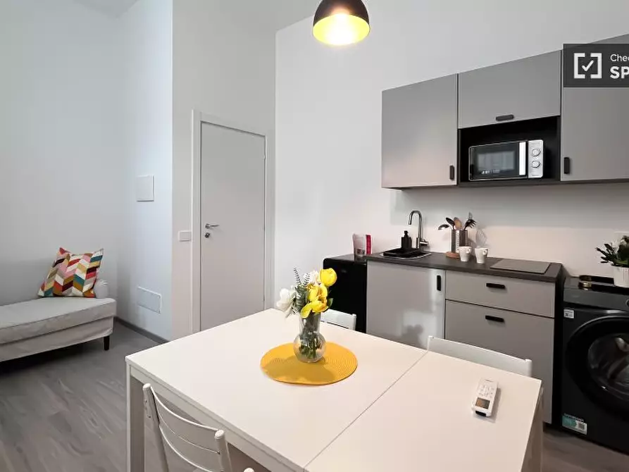 Immagine 13 di Ufficio in affitto  in Via Antonio Carnevali a Milano