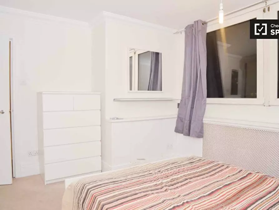 Immagine 1 di Camera condivisa in affitto  in Evenwood Cl a Wandsworth