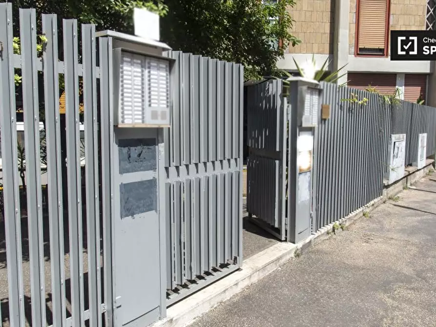 Immagine 14 di Camera condivisa in affitto  in Viale Etiopia a Roma