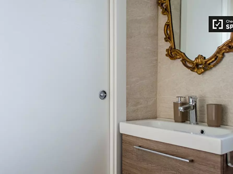 Immagine 14 di Appartamento in affitto  in Via Gregorio XI a Roma