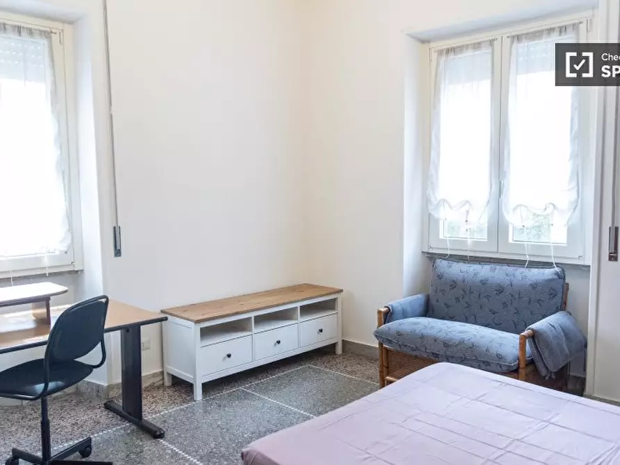 Immagine 1 di Camera condivisa in affitto  in Via Vetulonia a Roma