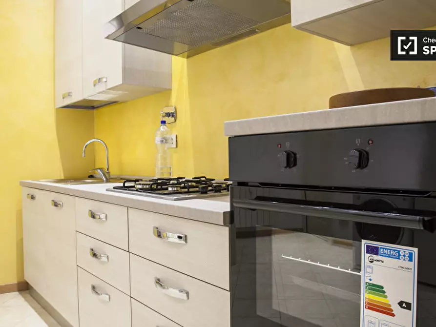 Immagine 6 di Camera condivisa in affitto  in Via Piediluco a Roma