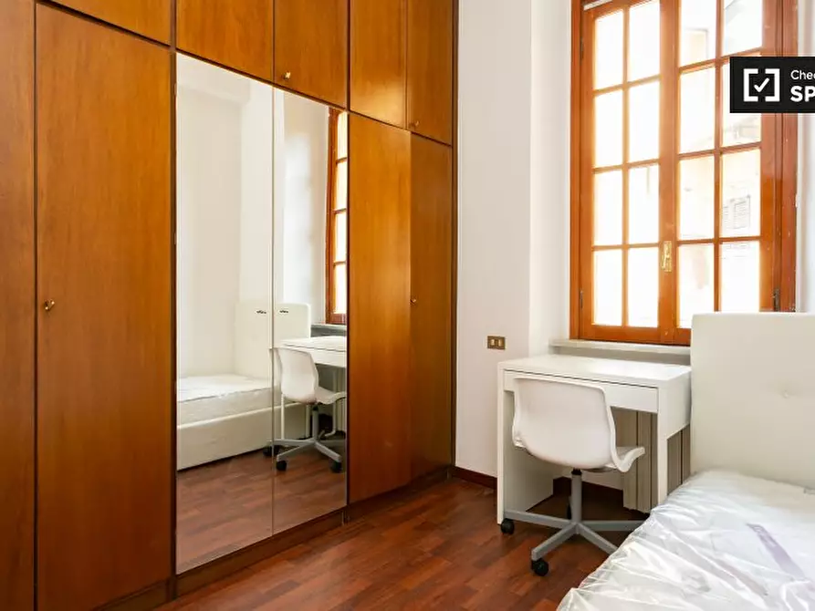 Immagine 2 di Camera condivisa in affitto  in Via Santa Maria Podone a Milano