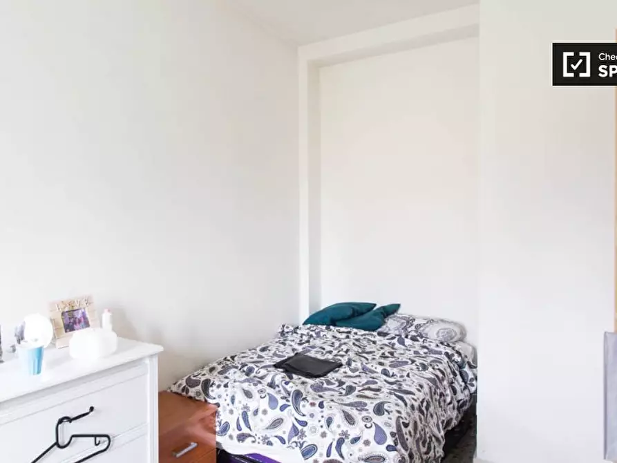 Immagine 2 di Camera condivisa in affitto  in Via Achille Feraboli a Milano