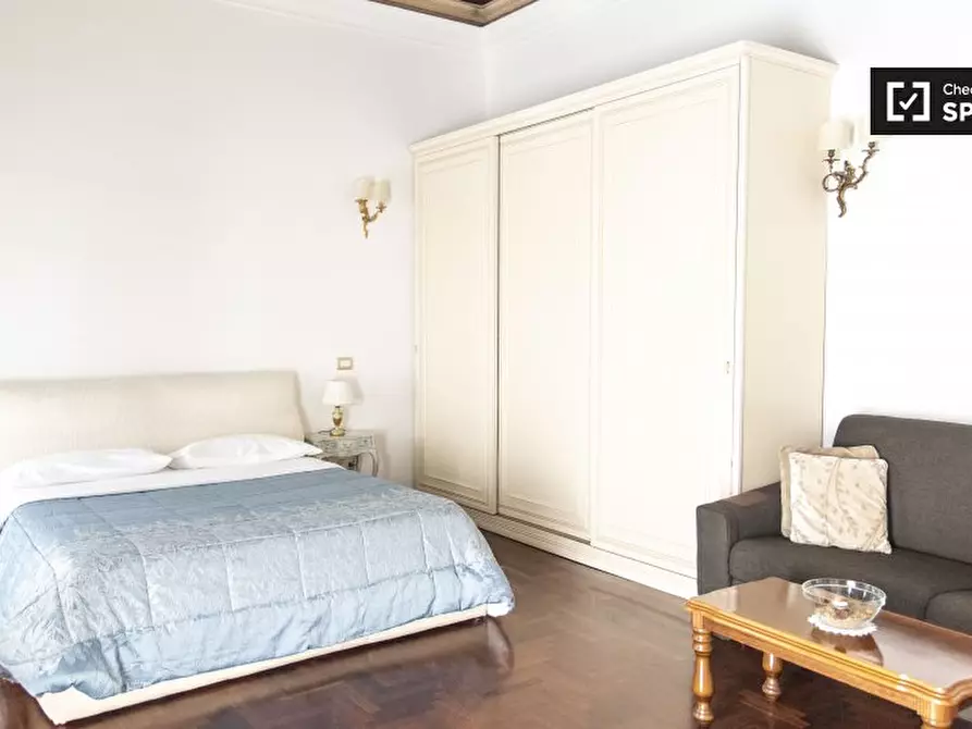 Immagine 2 di Appartamento in affitto  in Via Volturno a Roma