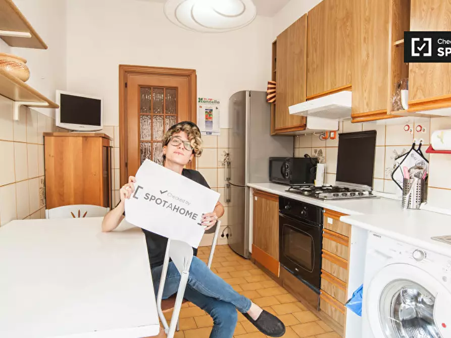 Immagine 11 di Camera condivisa in affitto  in Via Lucio Calpurnio Bibulo a Roma